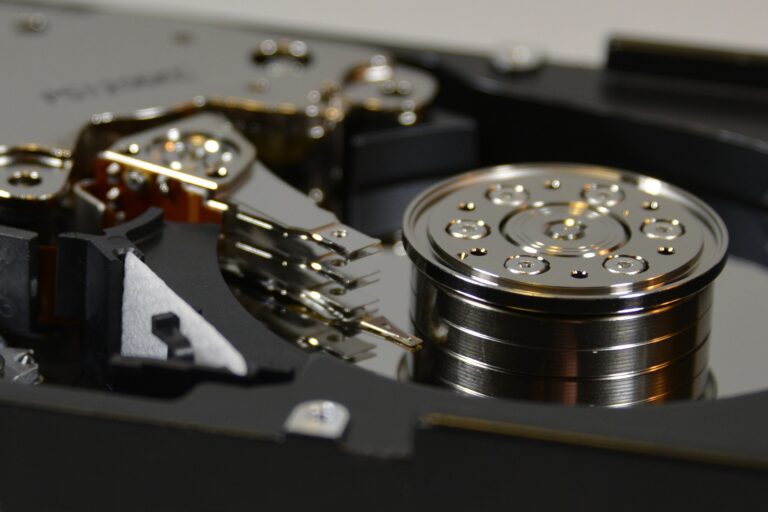 HDD vs SSD: Comprehensive Speed, Price, Reliability, Storage